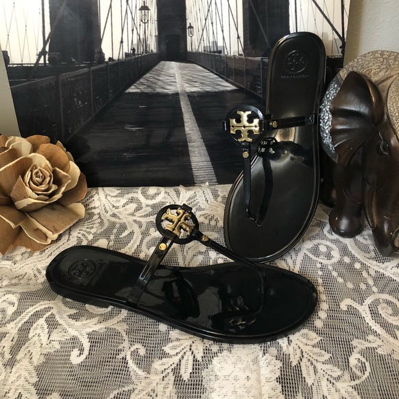 tory burch mini miller flat sandal